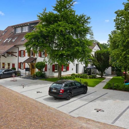 Second Home - Ferienwohnungen Fischbach Friedrichshafen Bagian luar foto