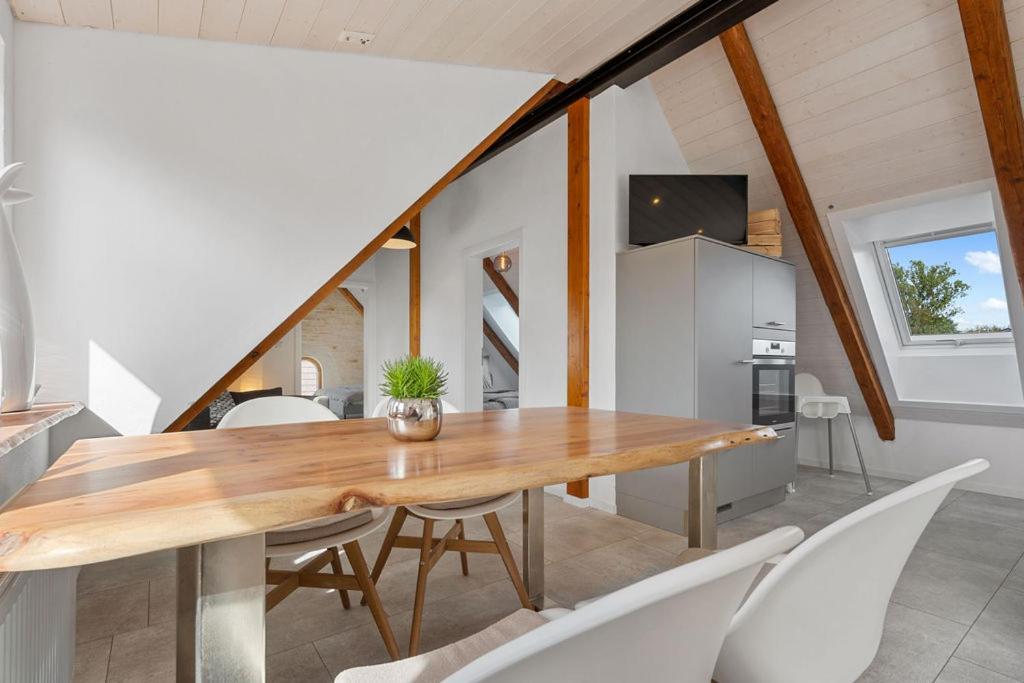 Second Home - Ferienwohnungen Fischbach Friedrichshafen Bagian luar foto